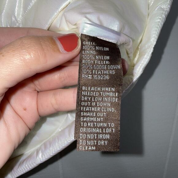 J. McLaughlin Women’s Eira Iridescent Puffer Down Vest Size Medium NWT - Picture 6 of 6